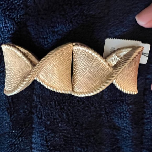 New - Chico's Gold Stretch Bracelet - Picture 4 of 4